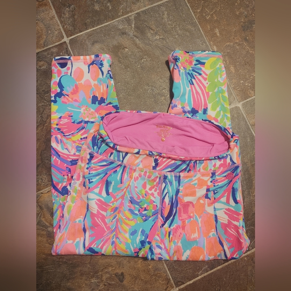 Lilly Pulitzer Luxletic High Rise Capri Crop Leggings Gumbo Limbo Print Medium